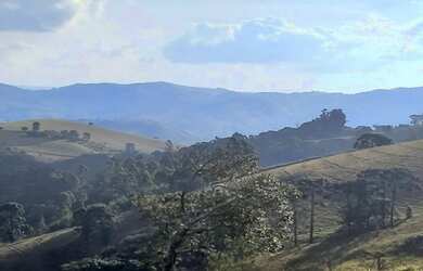 Imagem 15: Lindo Terreno com Vista Deslumbrante, Nascente e Ótima Topografia