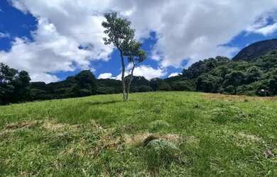Imagem 2: Lindo Terreno com vista para Pedra do Forno e Pedra Chanfrada
