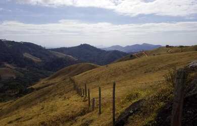 Imagem: O terreno possui 60.000m² de Área Privada e está localizado