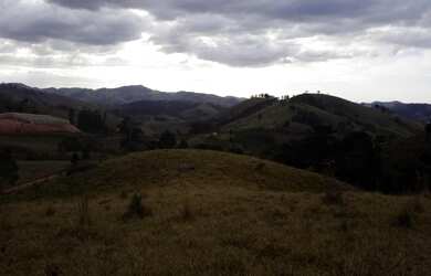 Imagem 13: Belíssima área com linda vista próxima à cachoeira dos Henriques