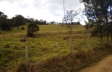 Imagem 9: Belíssima área com linda vista próxima à cachoeira dos Henriques