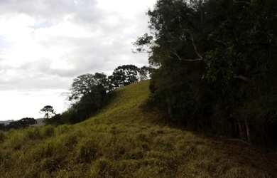 Imagem 4: Belíssima área com linda vista próxima à cachoeira dos Henriques