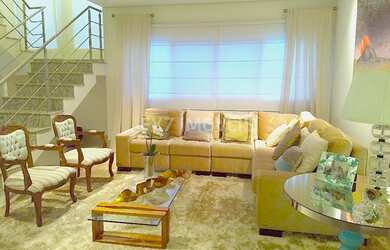 Imagem: A casa em condomínio possui 3 Dormitórios, 3 Suítes, 5 Banheiros