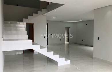 Imagem: A casa em condomínio possui 4 Dormitórios, 4 Suítes, 6 Banheiros