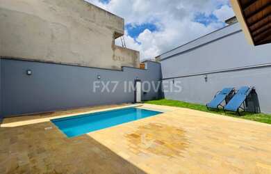 Imagem: A casa em condomínio possui 4 Dormitórios, 3 Suítes, 6 Banheiros