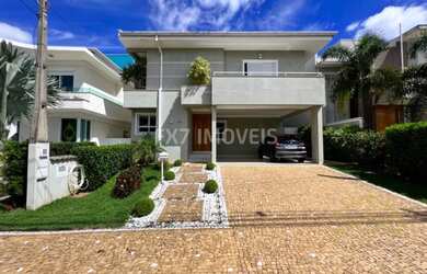 Imagem: A casa em condomínio possui 3 Dormitórios, 3 Suítes, 5 Banheiros