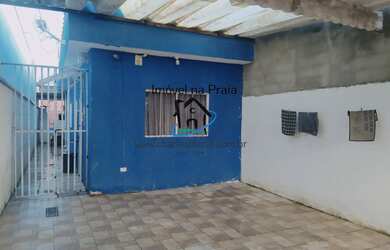 Imagem: A casa possui 2 Dormitórios, 1 Suíte, 2 Banheiros, 1 Vaga