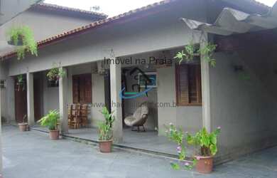 Imagem: A casa possui 5 Dormitórios, 5 Banheiros, 5 Vagas na garagem