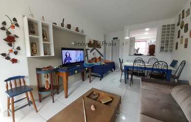 Imagem: A casa possui 2 Dormitórios, 1 Suíte, 2 Banheiros, 2 Vagas