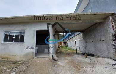 Imagem: A casa possui 3 Dormitórios, 1 Suíte, 1 Banheiro, 4 Vagas