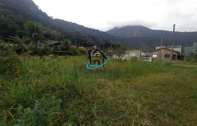 Imagem: O terreno possui 402m² de Área Privada e está localizado