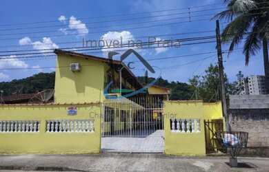 Imagem: A casa possui 6 Dormitórios, 7 Banheiros, 6 Vagas na garagem