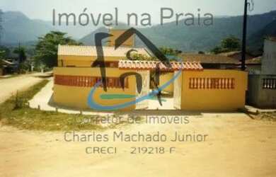 Imagem: A casa possui 4 Dormitórios, 4 Suítes, 4 Banheiros, 5 Vagas