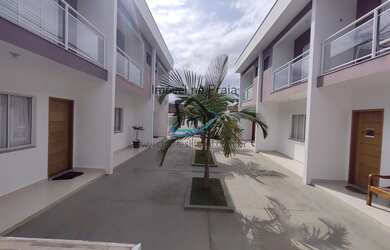 Imagem 2: Sobrado em Condomínio para Venda em Caraguatatuba / SP no bairro Massaguaçu