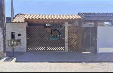 Imagem: A casa possui 2 Dormitórios, 2 Suítes, 1 Banheiro, 1 Vaga