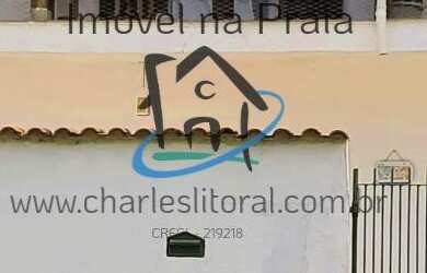 Imagem: A casa possui 2 Dormitórios, 2 Banheiros, 2 Vagas na garagem