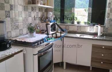 Imagem: A casa possui 2 Dormitórios, 1 Suíte, 1 Banheiro, 3 Vagas