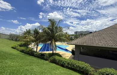 Imagem: O terreno possui 1005m² de Área Privada e está localizado