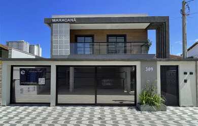 Imagem: A casa possui 2 Dormitórios, 1 Banheiro, 1 Vaga na garagem