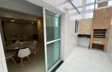 Imagem: O apartamento possui 2 Dormitórios, 1 Suíte, 1 Banheiro, 1