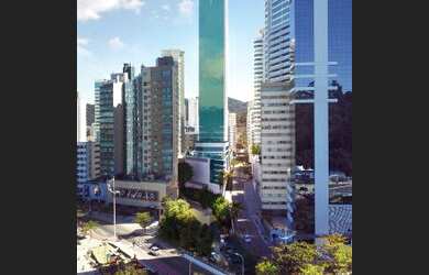 Imagem: O apartamento possui 4 Dormitórios, 4 Suítes, 5 Banheiros