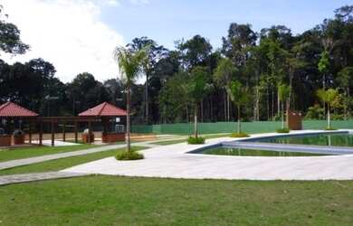 Imagem: O terreno e está localizado em Ponta Negra, Manaus à venda