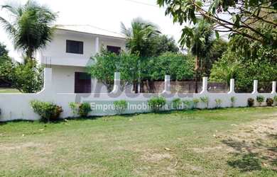 Imagem: A casa possui 2 Dormitórios, 2 Suítes, 1 Banheiro, 120m²