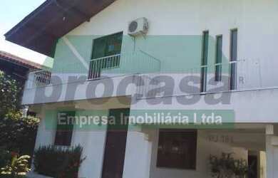 Imagem: A loja possui 3 Dormitórios, 3 Suítes, 1 Banheiro, 4 Vagas