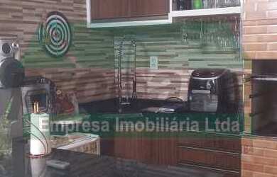 Imagem: A casa possui 5 Dormitórios, 2 Suítes, 1 Banheiro, 4 Vagas