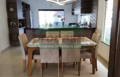 Imagem: A casa em condomínio possui 4 Dormitórios, 4 Suítes, 1 Banheiro