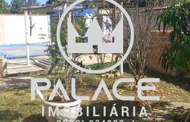 Imagem: A casa possui 4 Dormitórios, 1 Suíte, 3 Banheiros, 2 Vagas