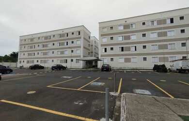 Imagem: O apartamento possui 2 Dormitórios, 1 Banheiro, 1 Vaga na garagem