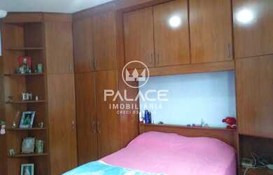 Imagem: O apartamento possui 3 Dormitórios, 1 Banheiro, 1 Vaga na garagem