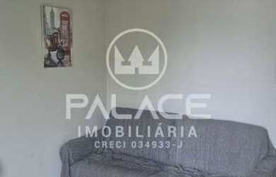 Imagem: O apartamento possui 1 Dormitório, 1 Banheiro, 1 Vaga na garagem