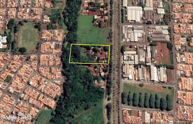 Imagem: O terreno possui 16.679m² de Área e está localizado em Parque