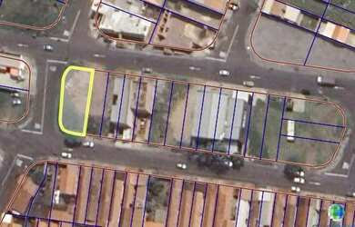 Imagem: O terreno possui 300m² de Área e está localizado em Santa