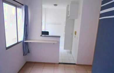 Imagem: O apartamento possui 2 Dormitórios, 1 Banheiro, 2 Vagas na