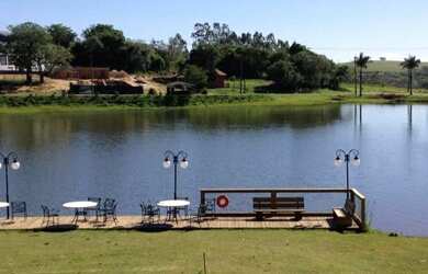 Imagem: O terreno possui 840m² de Área e está localizado em Pardinho