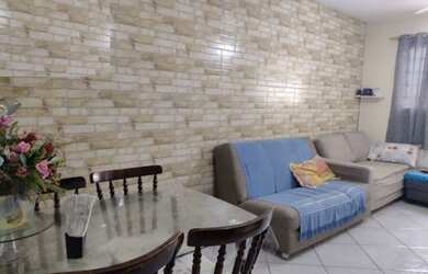 Imagem: A casa possui 3 Dormitórios, 1 Suíte, 3 Banheiros, 2 Vagas