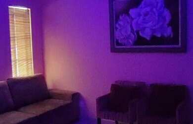 Imagem: A casa possui 3 Dormitórios, 1 Suíte, 3 Banheiros, 3 Vagas