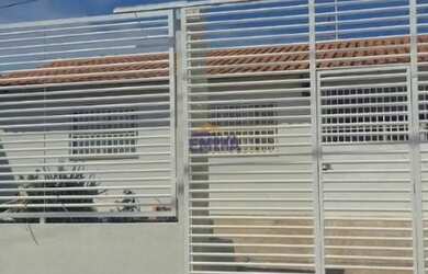 Imagem: A casa possui 2 Banheiros e está localizado em Cuiabá, MT