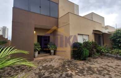 Imagem: A casa possui 3 Banheiros e está localizado em Cuiabá, MT