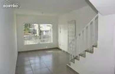 Imagem: A casa possui 3 Banheiros e está localizado em São Paulo