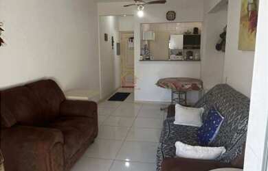 Imagem: O apartamento possui 2 Banheiros e está localizado em Praia