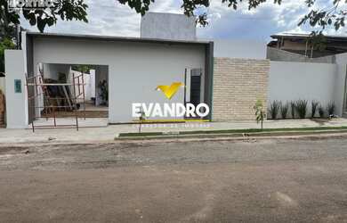 Imagem: A casa possui 2 Banheiros e está localizado em Cuiabá, MT