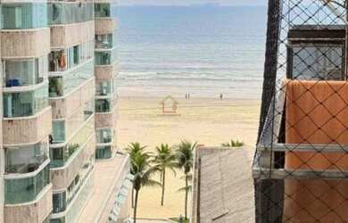 Imagem: O apartamento possui 2 Banheiros e está localizado em Praia