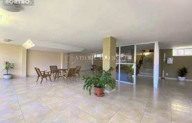 Imagem: O apartamento possui 2 Banheiros e está localizado em Salvador