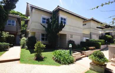 Imagem: A casa em condomínio à venda possui 3 Dormitórios, 3 Suítes