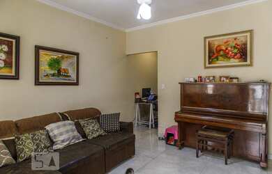 Imagem: A casa possui 3 Dormitórios, 1 Suíte, 3 Banheiros, 1 Vaga