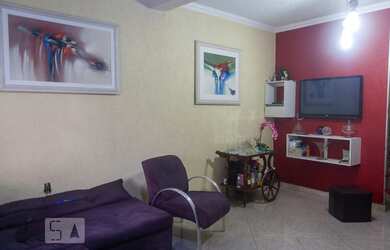 Imagem: A casa possui 3 Dormitórios, 1 Suíte, 3 Banheiros, 1 Vaga